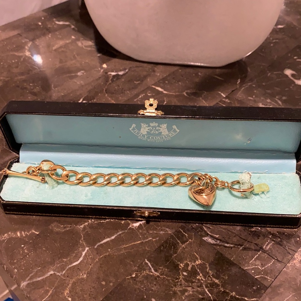 Juicy couture chain bracelet.